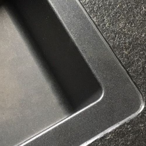 Planlimet vask i linoleumsbordplade 